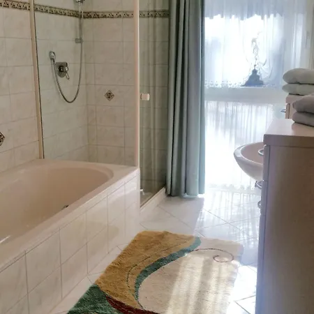 Hotel-pension Haus Hubertus 3* Weigendorf