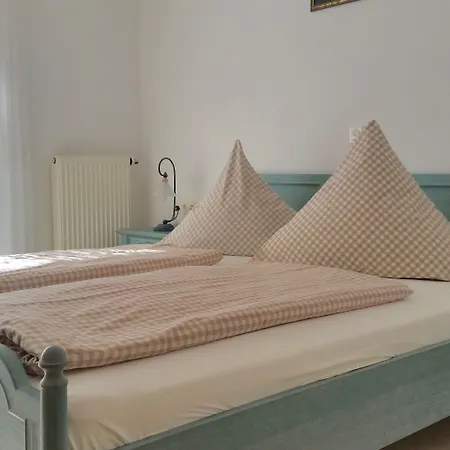 Hotel-pension Haus Hubertus 3*