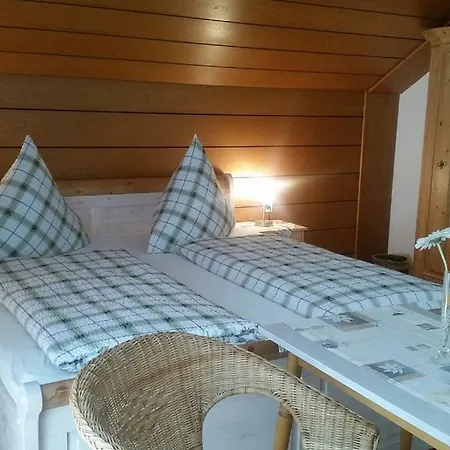Hotel-pension Haus Hubertus 3* Weigendorf