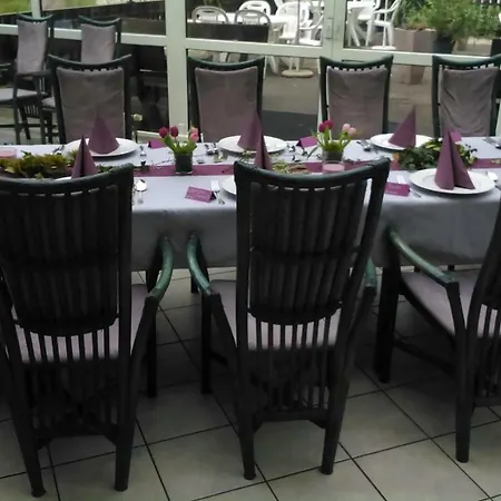 Hotel-pension Haus Hubertus 3* Weigendorf